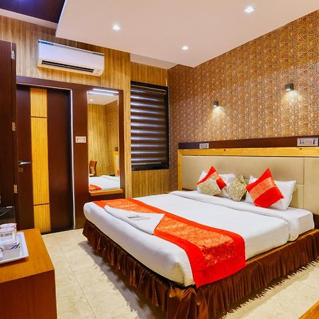 The Ashoka Hotel Indore Extérieur photo
