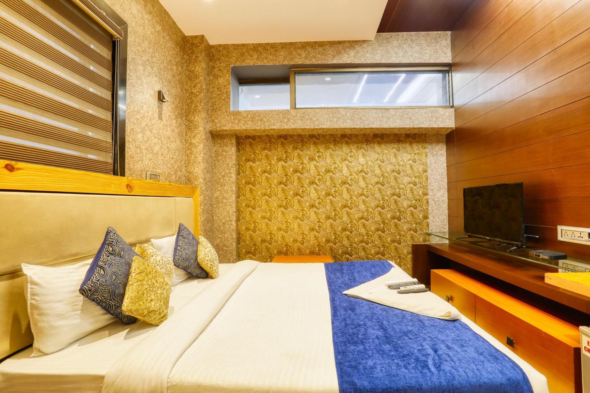 The Ashoka Hotel Indore Extérieur photo