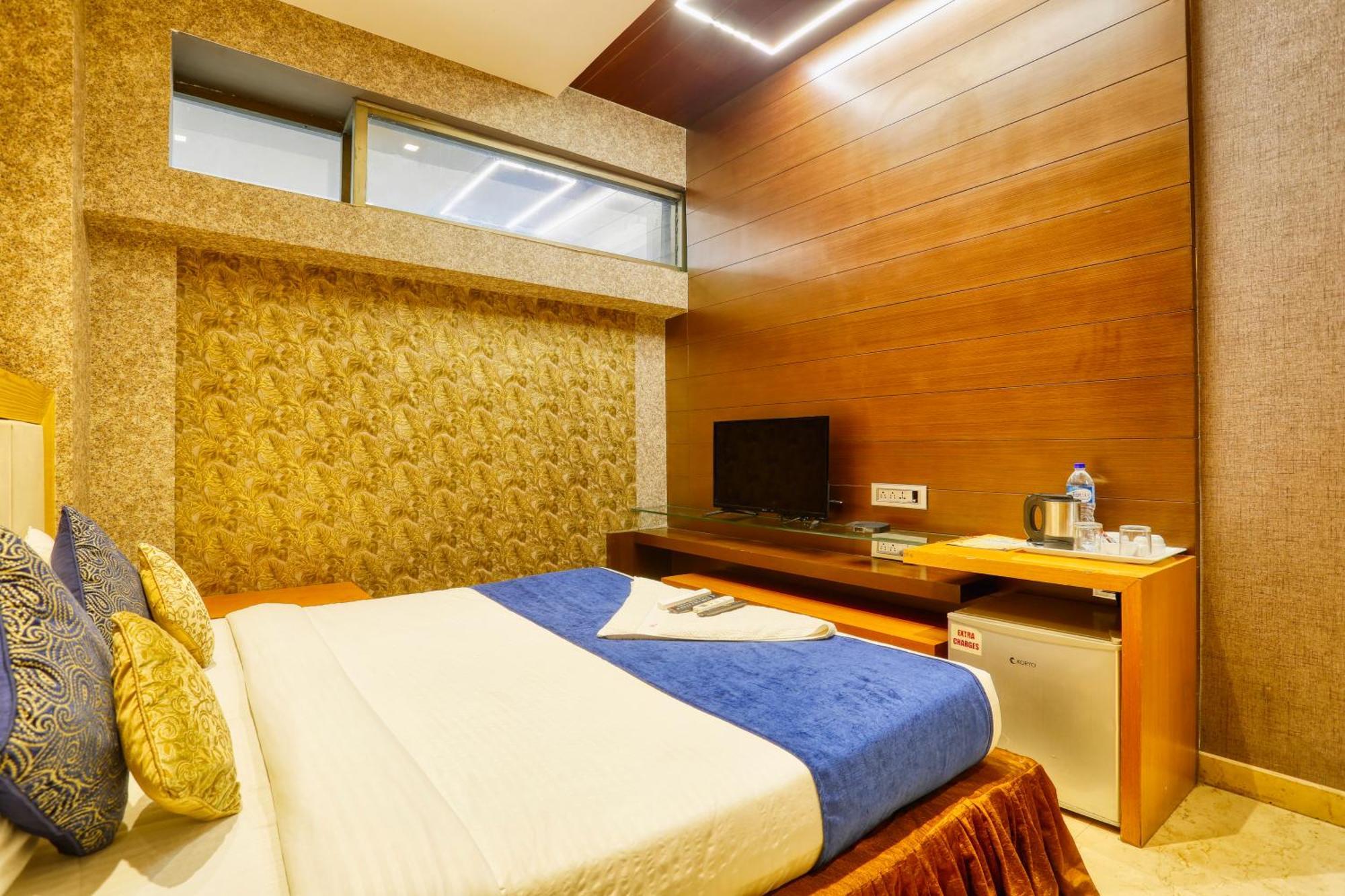 The Ashoka Hotel Indore Extérieur photo