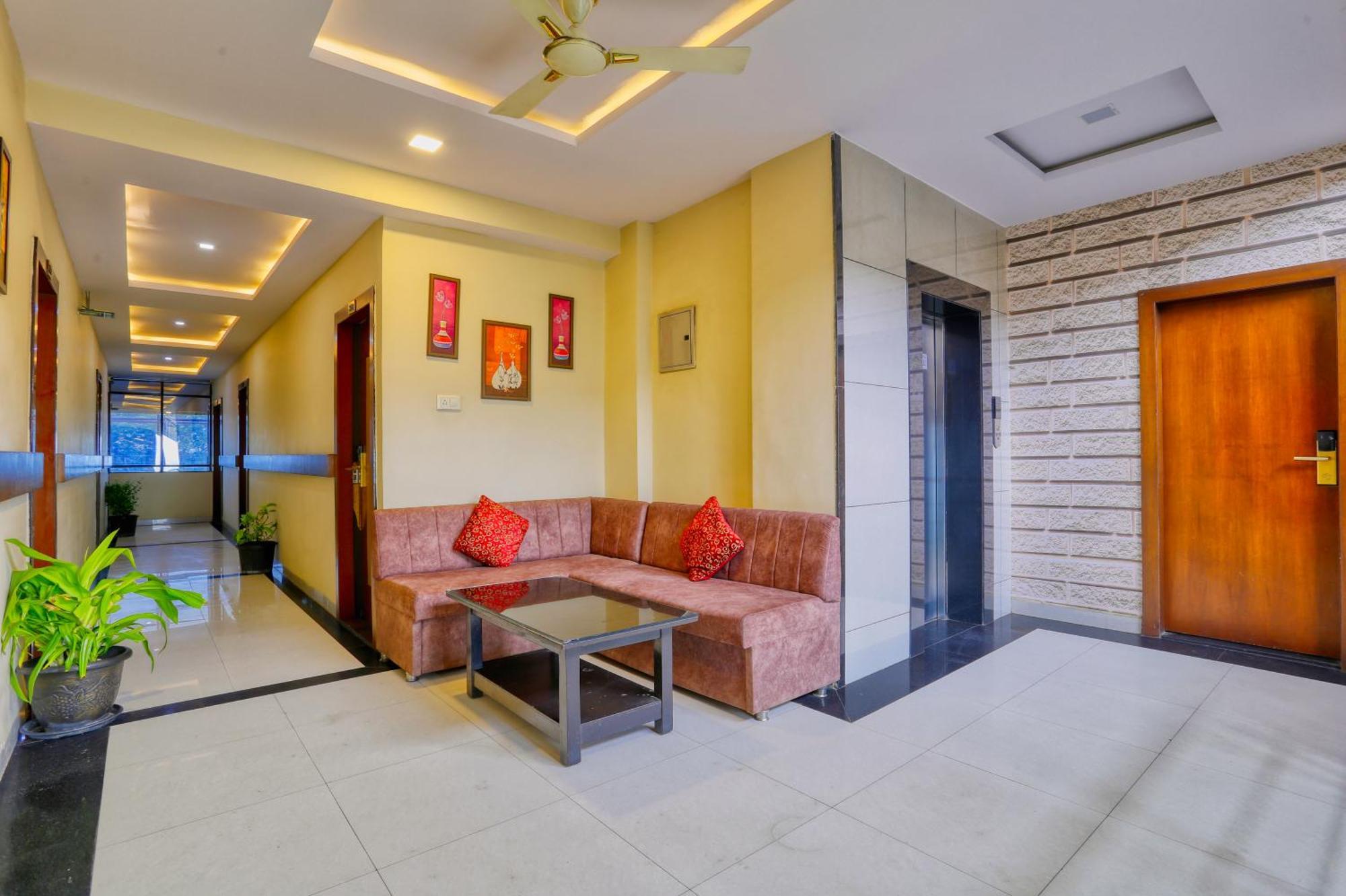 The Ashoka Hotel Indore Extérieur photo
