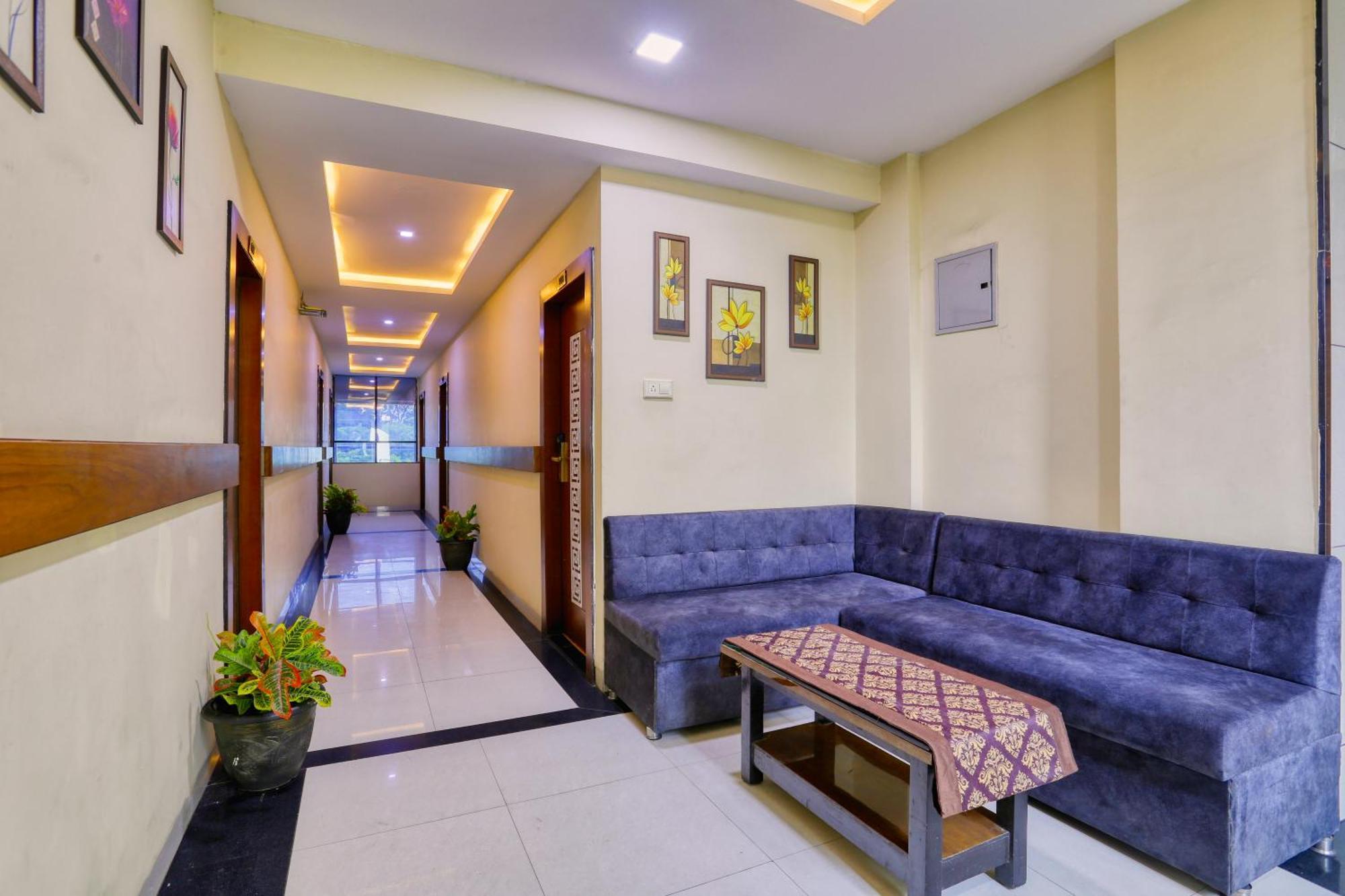 The Ashoka Hotel Indore Extérieur photo