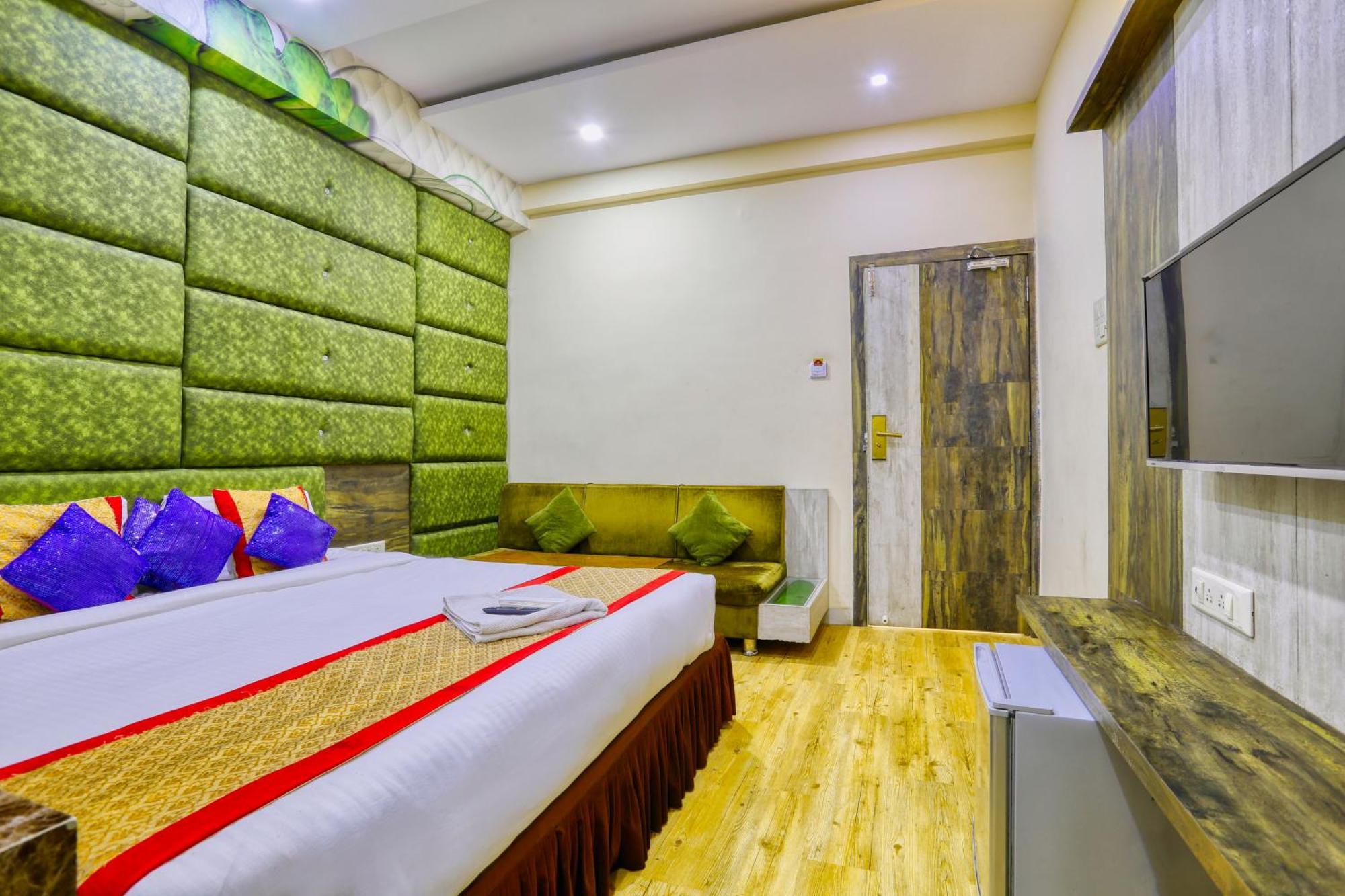 The Ashoka Hotel Indore Extérieur photo