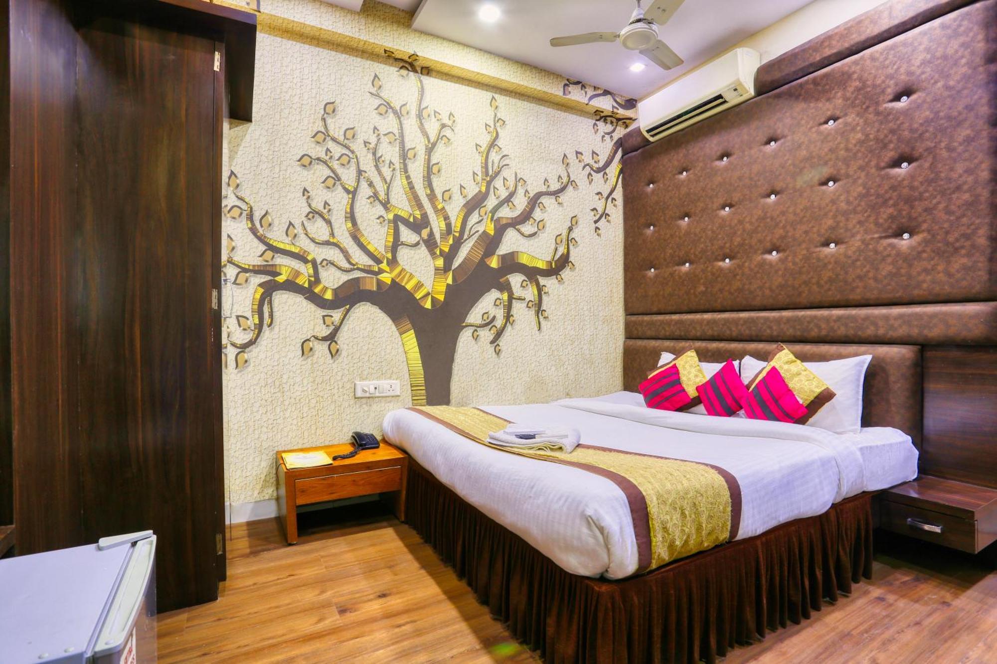 The Ashoka Hotel Indore Extérieur photo