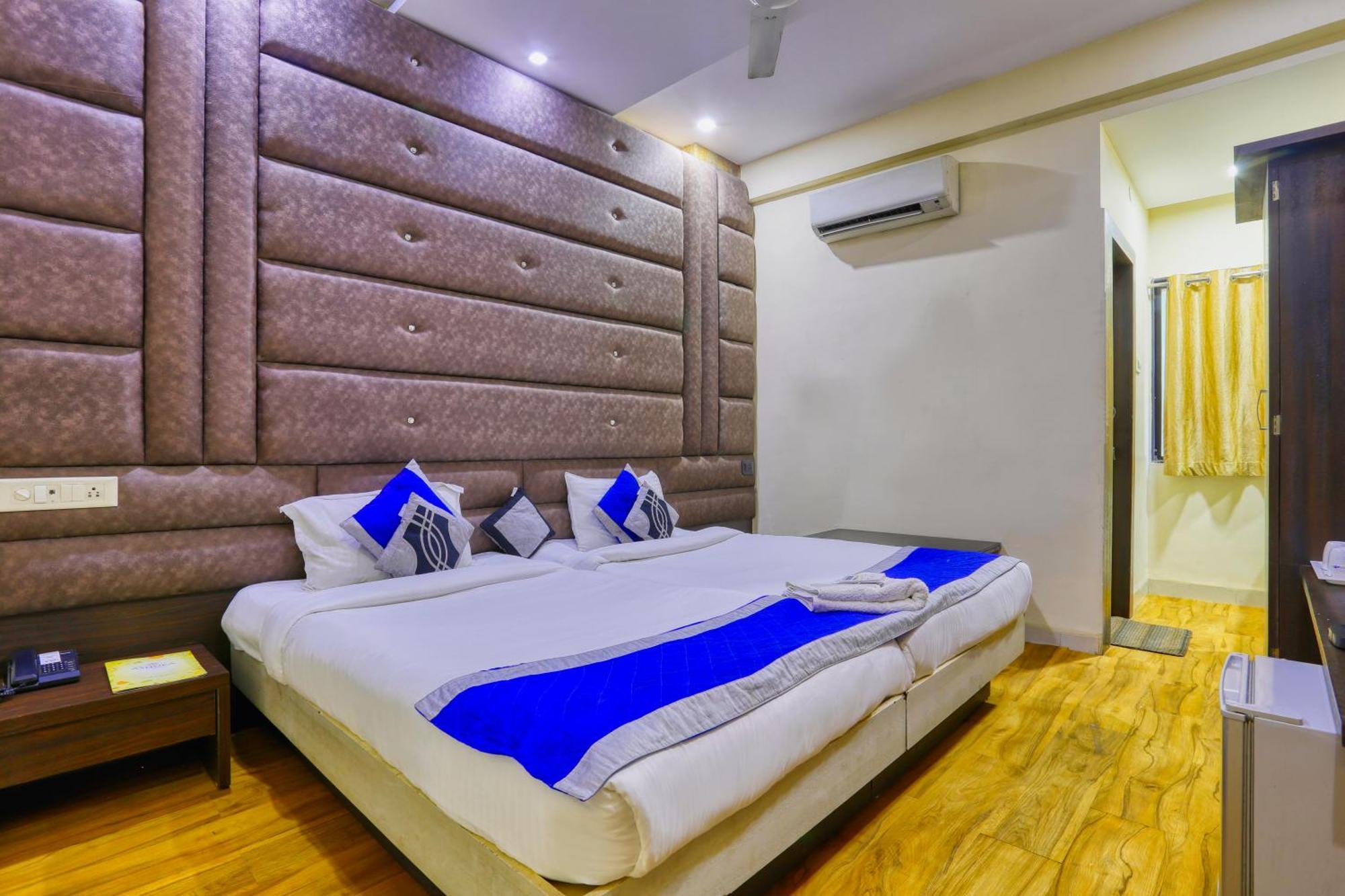 The Ashoka Hotel Indore Extérieur photo