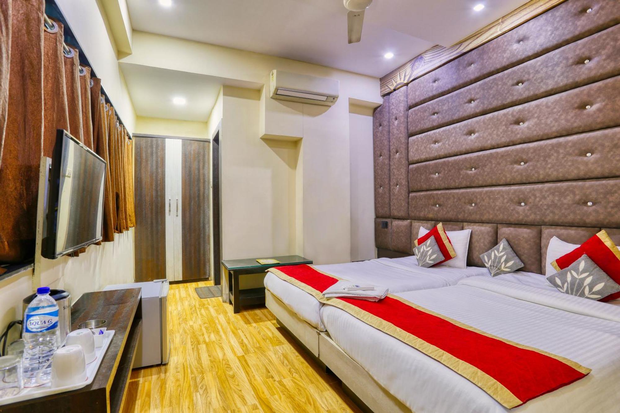 The Ashoka Hotel Indore Extérieur photo