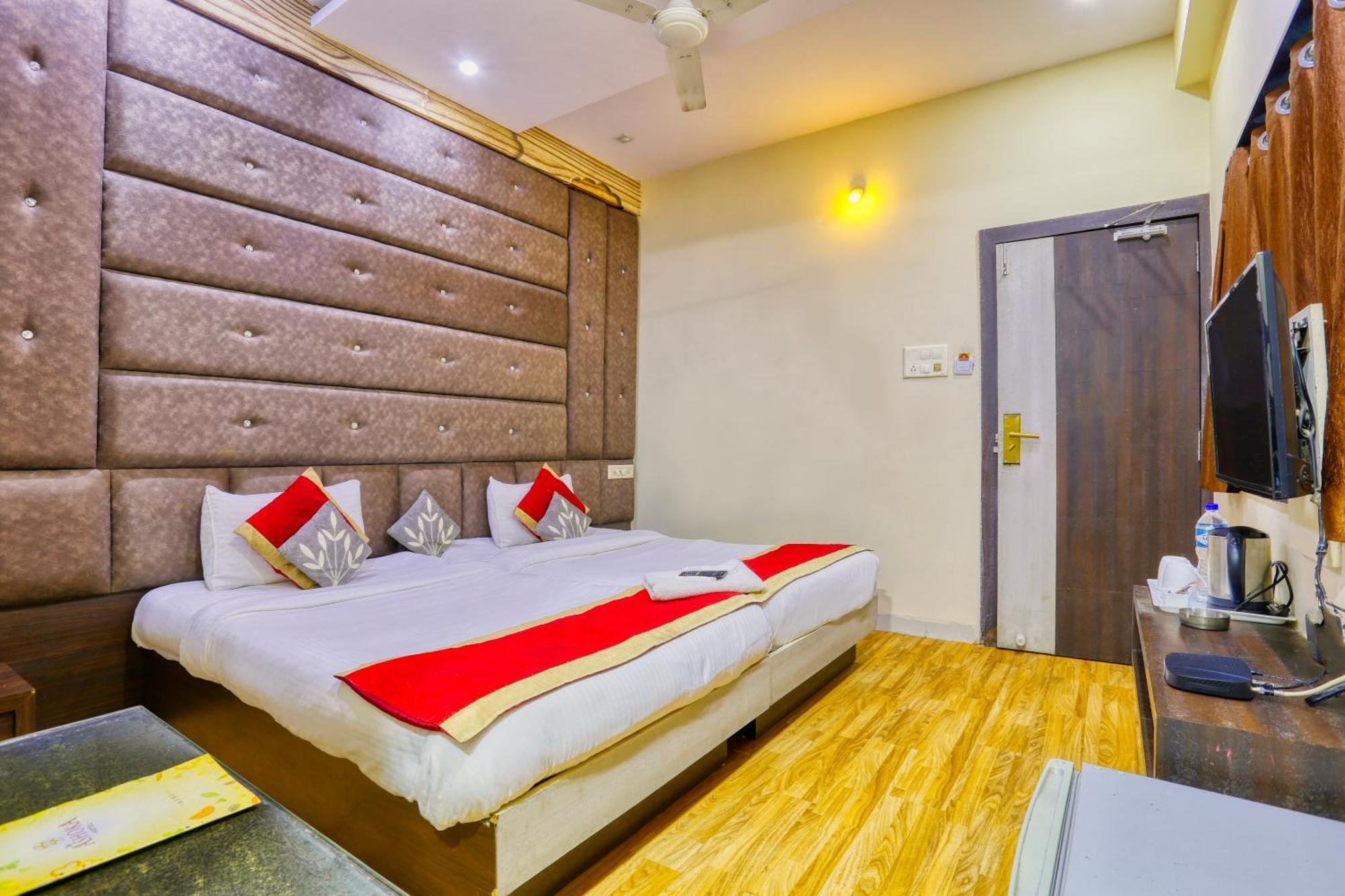 The Ashoka Hotel Indore Extérieur photo