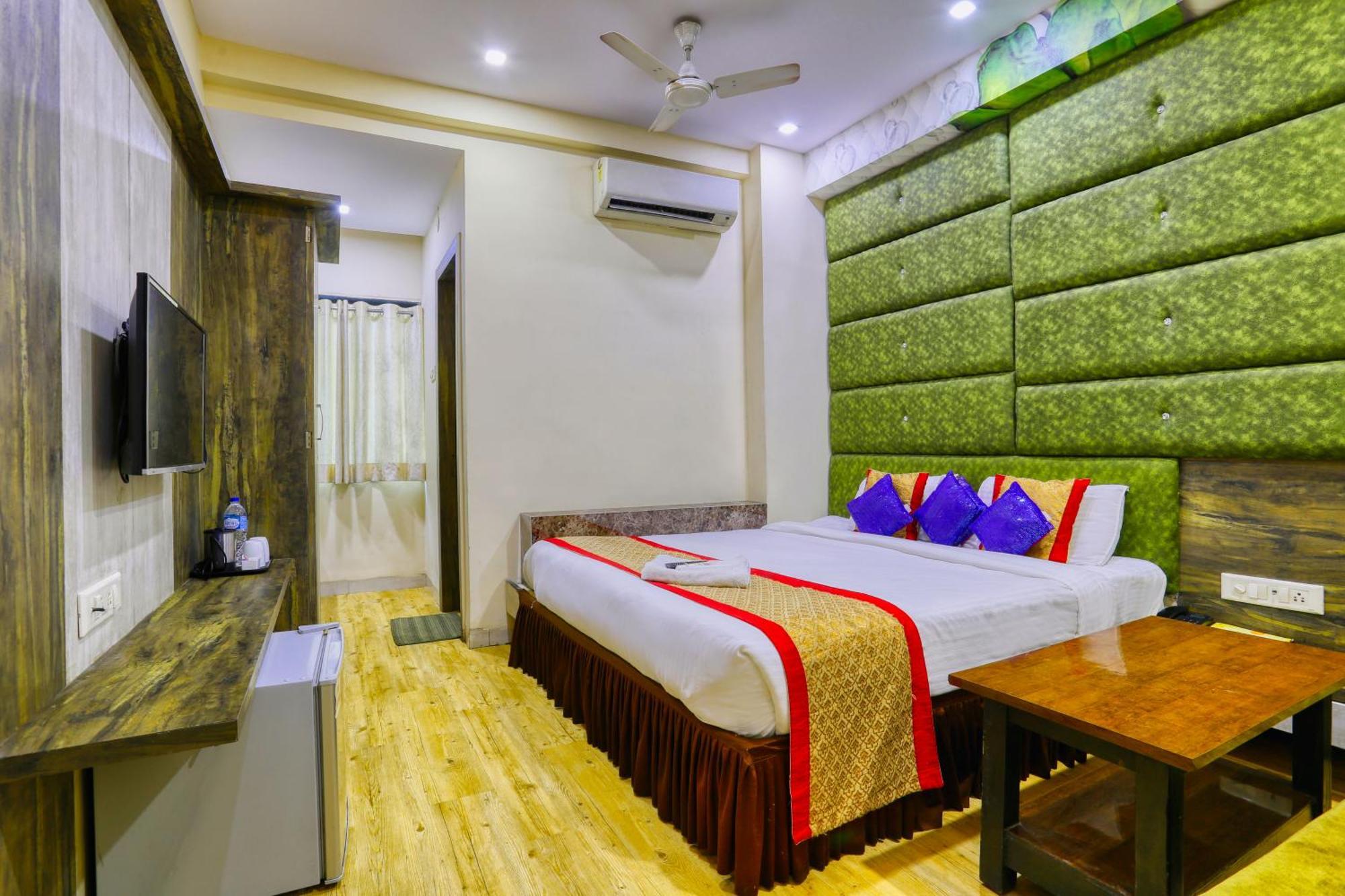 The Ashoka Hotel Indore Extérieur photo