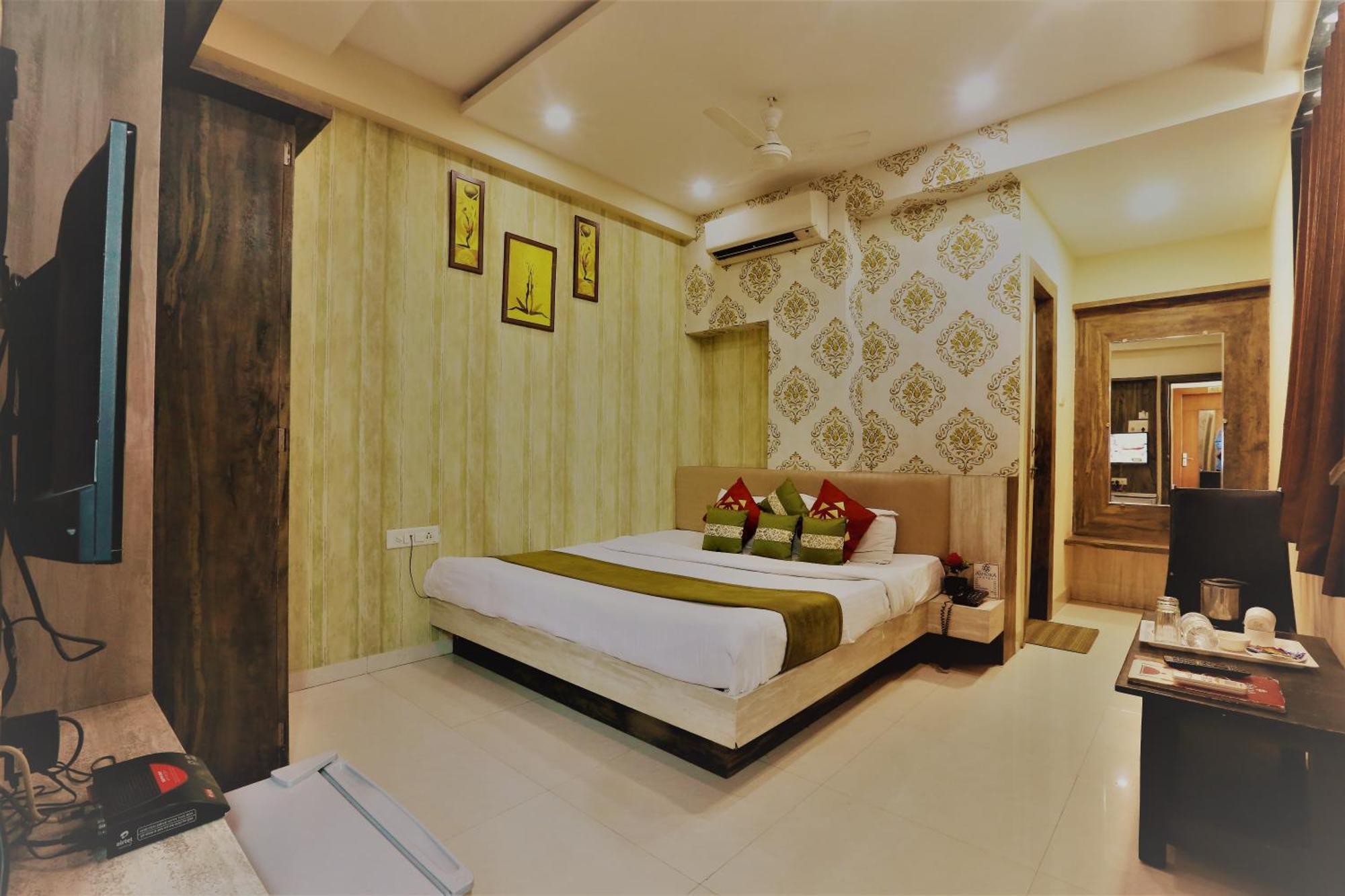 The Ashoka Hotel Indore Extérieur photo